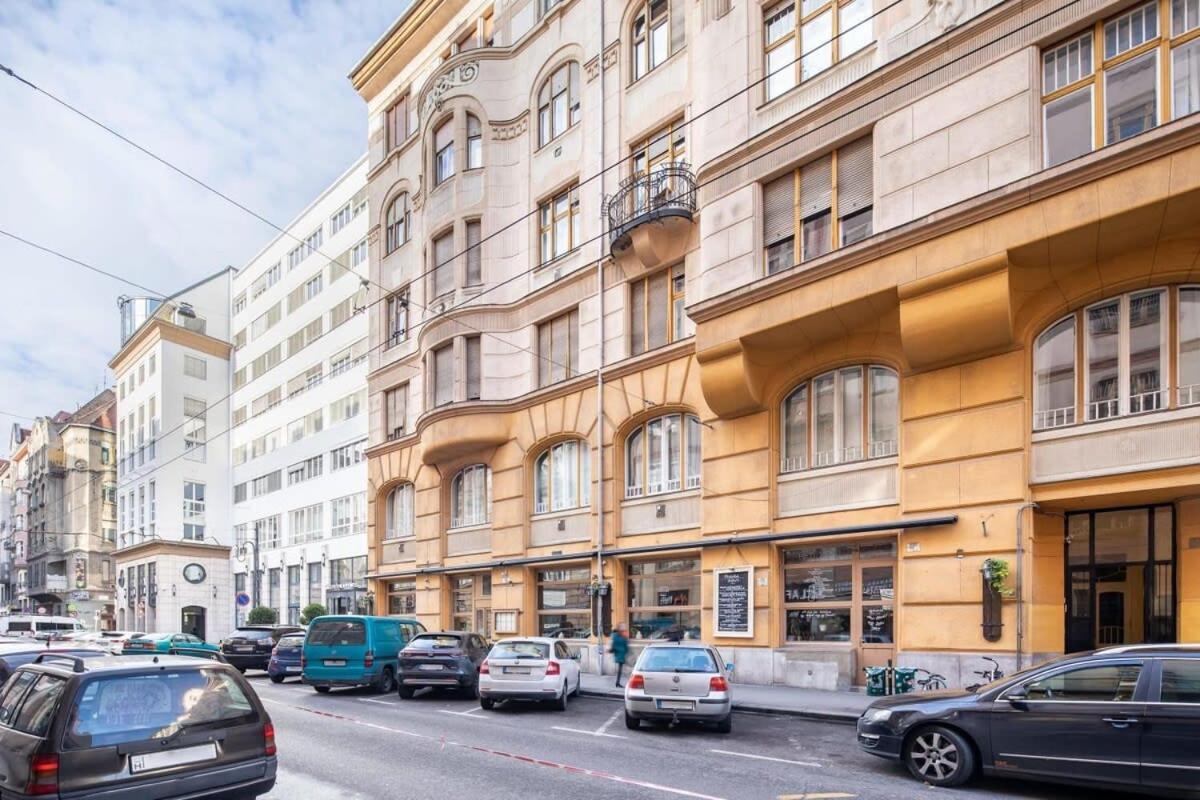 Extra Central Mini Studio - Lively Neighborhood Budapest Exterior photo