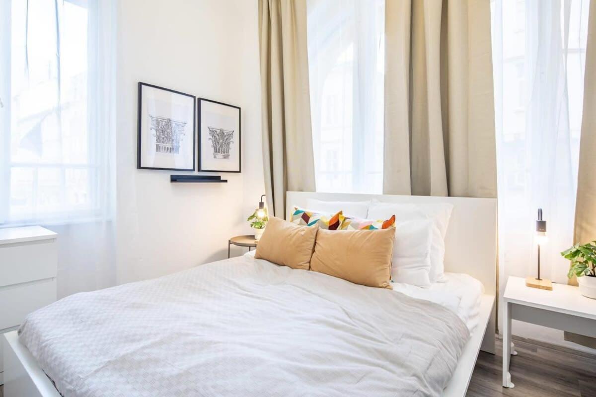 Extra Central Mini Studio - Lively Neighborhood Budapest Exterior photo